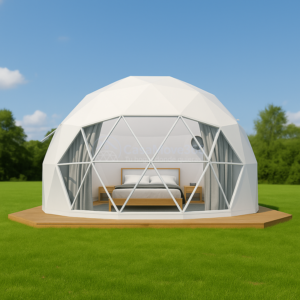 Domo geodésico con frontal de cristal que ofrece vistas panorámicas
